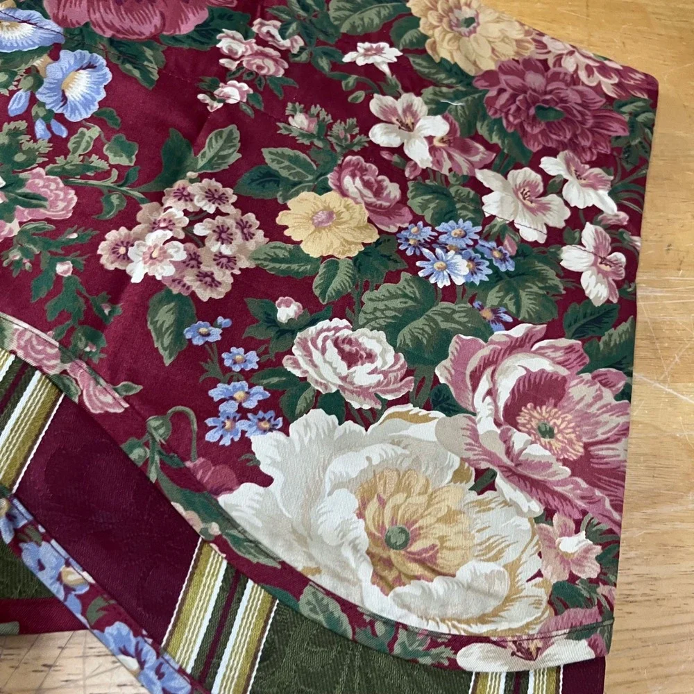 Vtg Waverly Scalloped Fairfield Floral Valance Burgundy Green Striped Trim 78x17